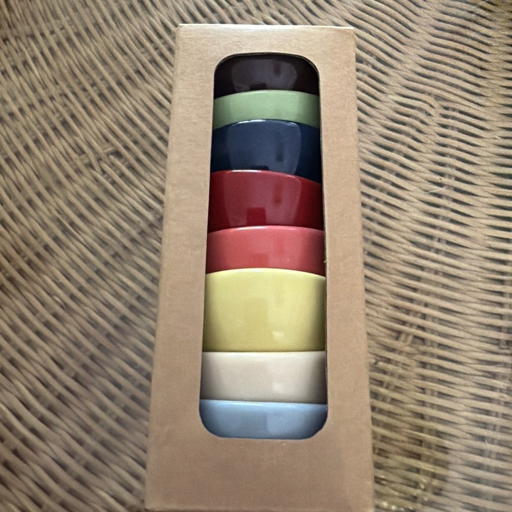 NEW FISHS EDDY 8 Piece Set Multicolor Small Nut Bowls Multicolor